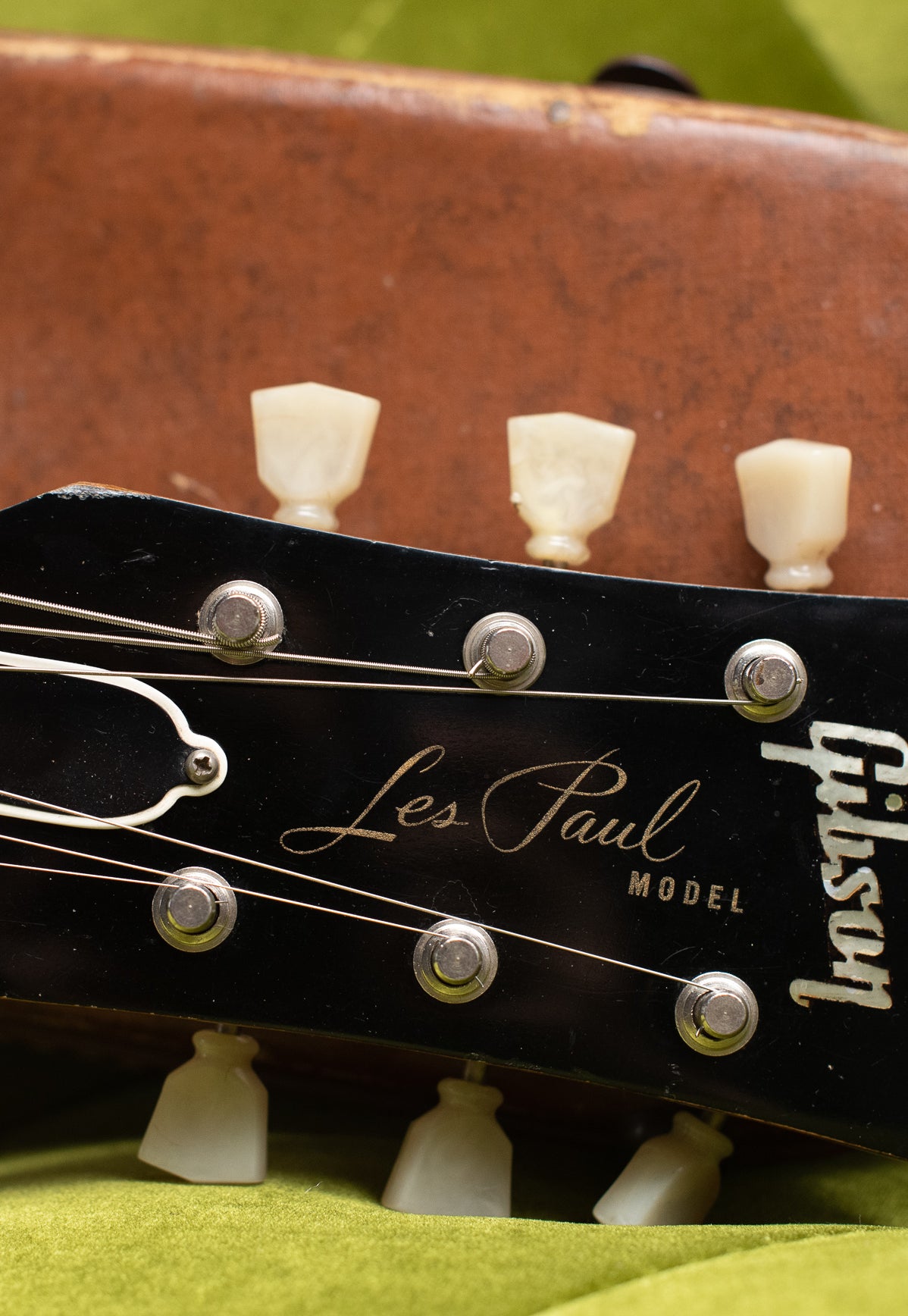 Headstock, Vintage 1955 Gibson Les Paul Model Goldtop factory refinish update 1969
