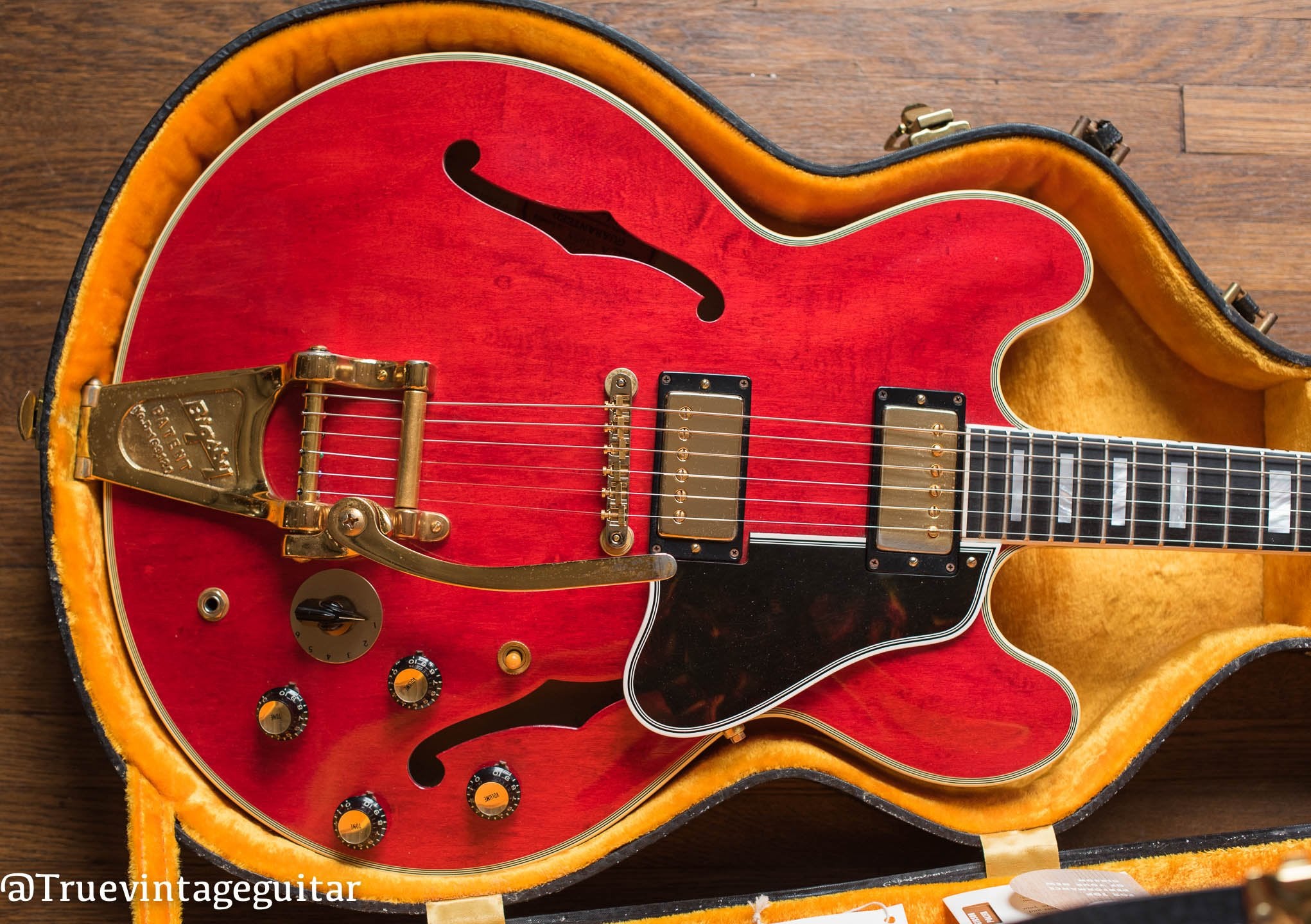 Vintage 1960 Gibson ES-355 cherry red electric guitar