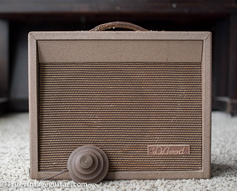 Vintage 1960 DeArmond R5T guitar amplifier