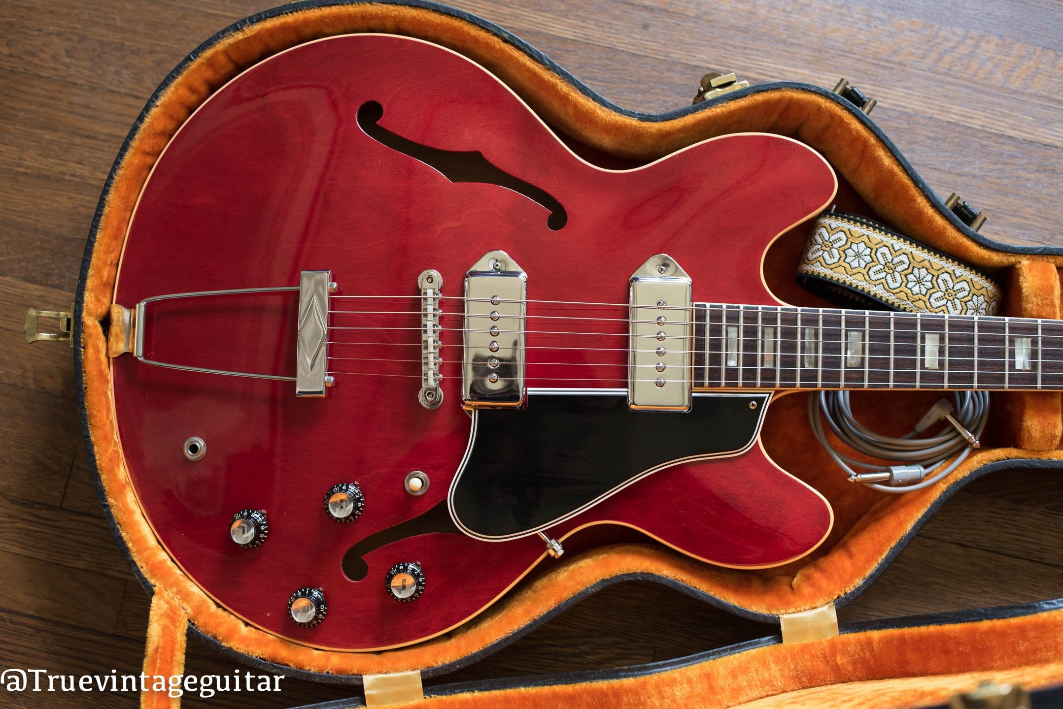 Vintage Gibson ES-330 red electric guitar