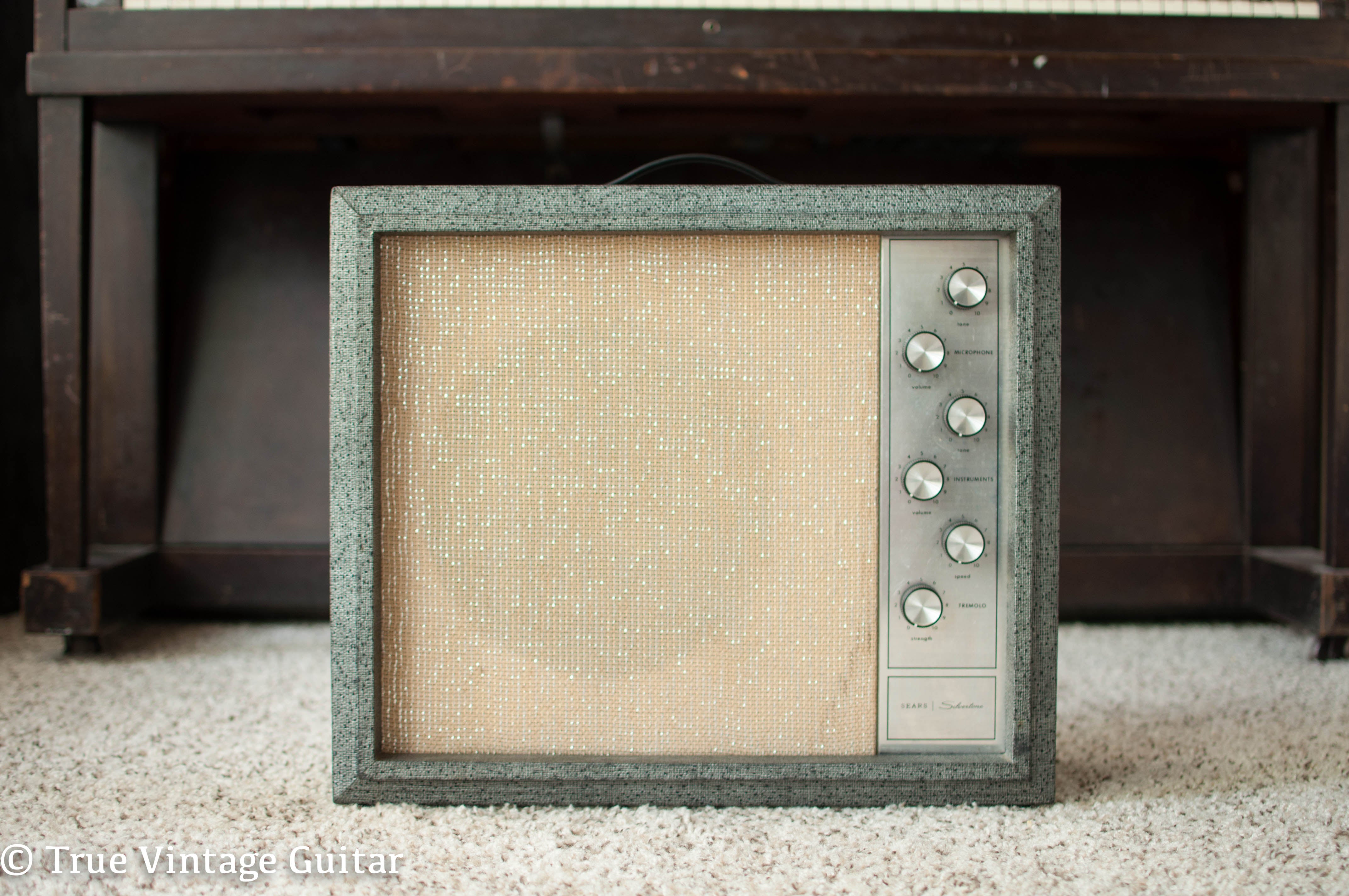 Vintage Silvertone 1482 guitar amplifier vintage