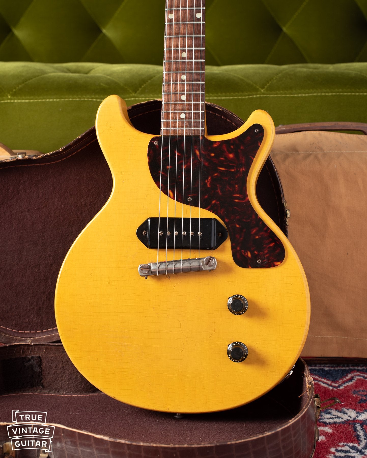 Gibson Les Paul TV Model 1958 electric guitar with tv yellow finish, tortoiseshell pickguard, one p-90 pickup like Les Paul Junior. Double cutaway body. 