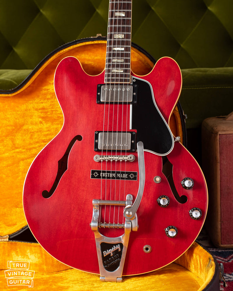 Gibson ES-335 1963 Cherry Red with Bigsby tailpiece and Custom Made plaque