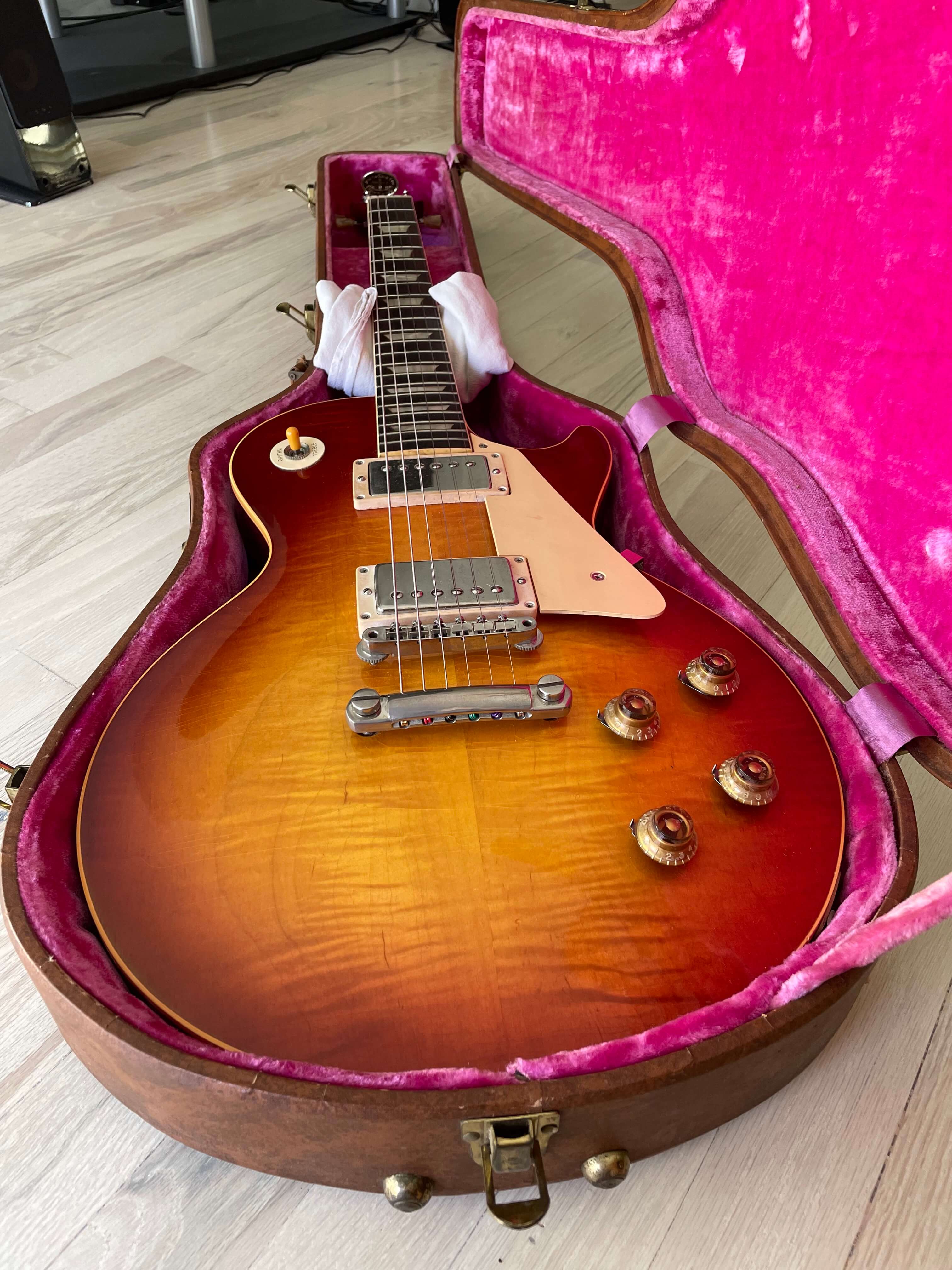 Gibson Les Paul 1960 Burst guitar collector in Houston Texas