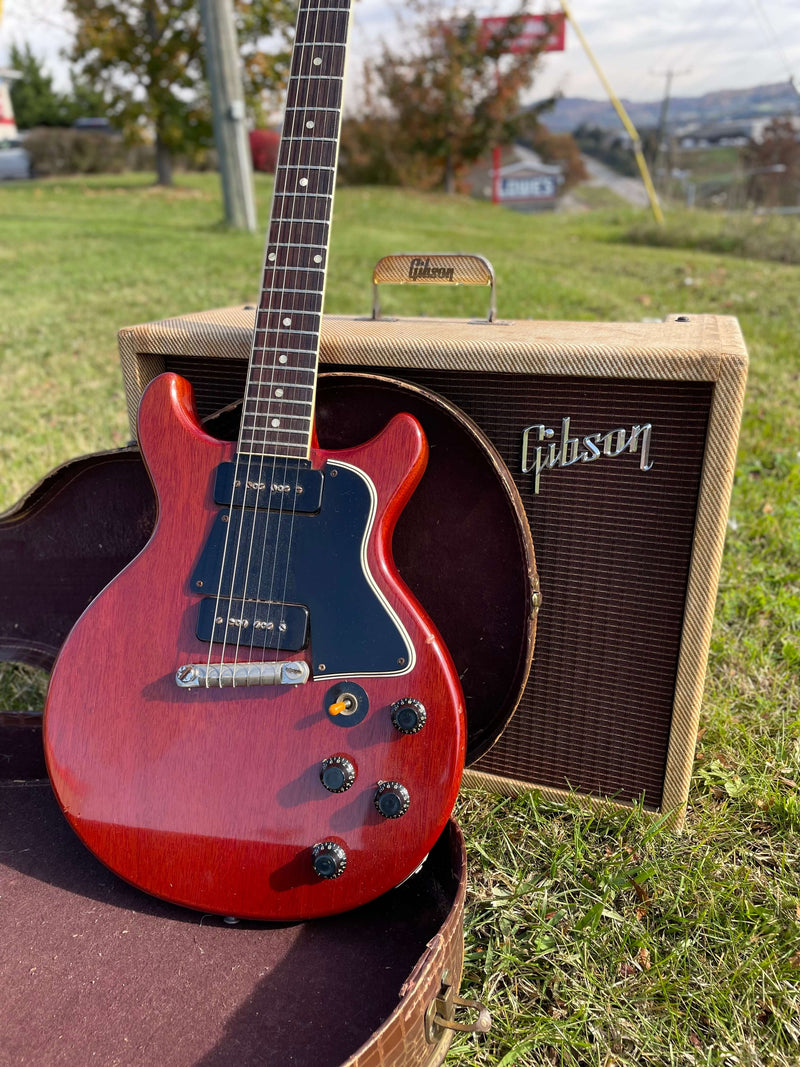 Gibson Les Paul Collector and buyer for vintage Gibson guitars