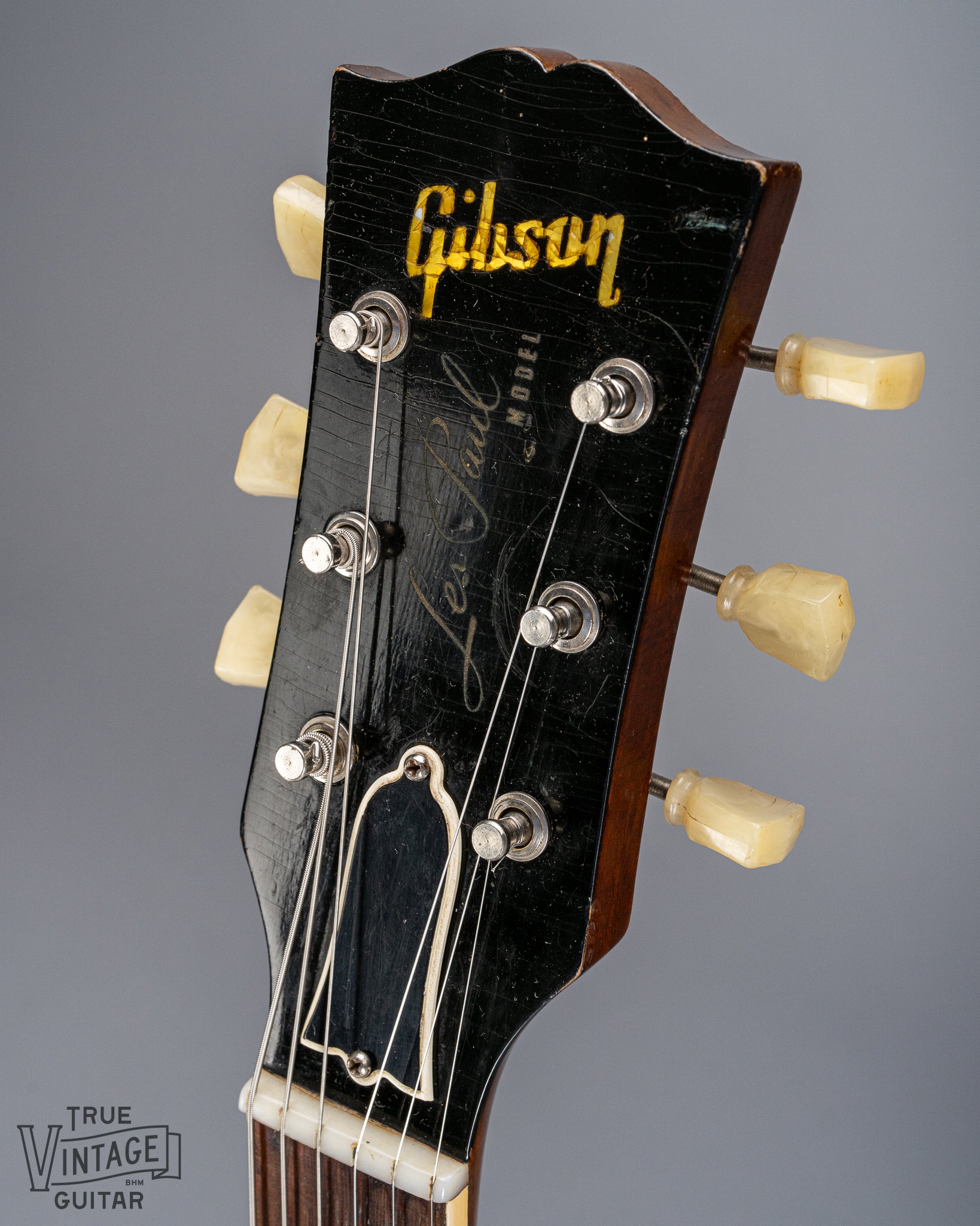 Front of 1954 Gibson Les Paul Goldtop guitar headstock finish checking Gibson logo