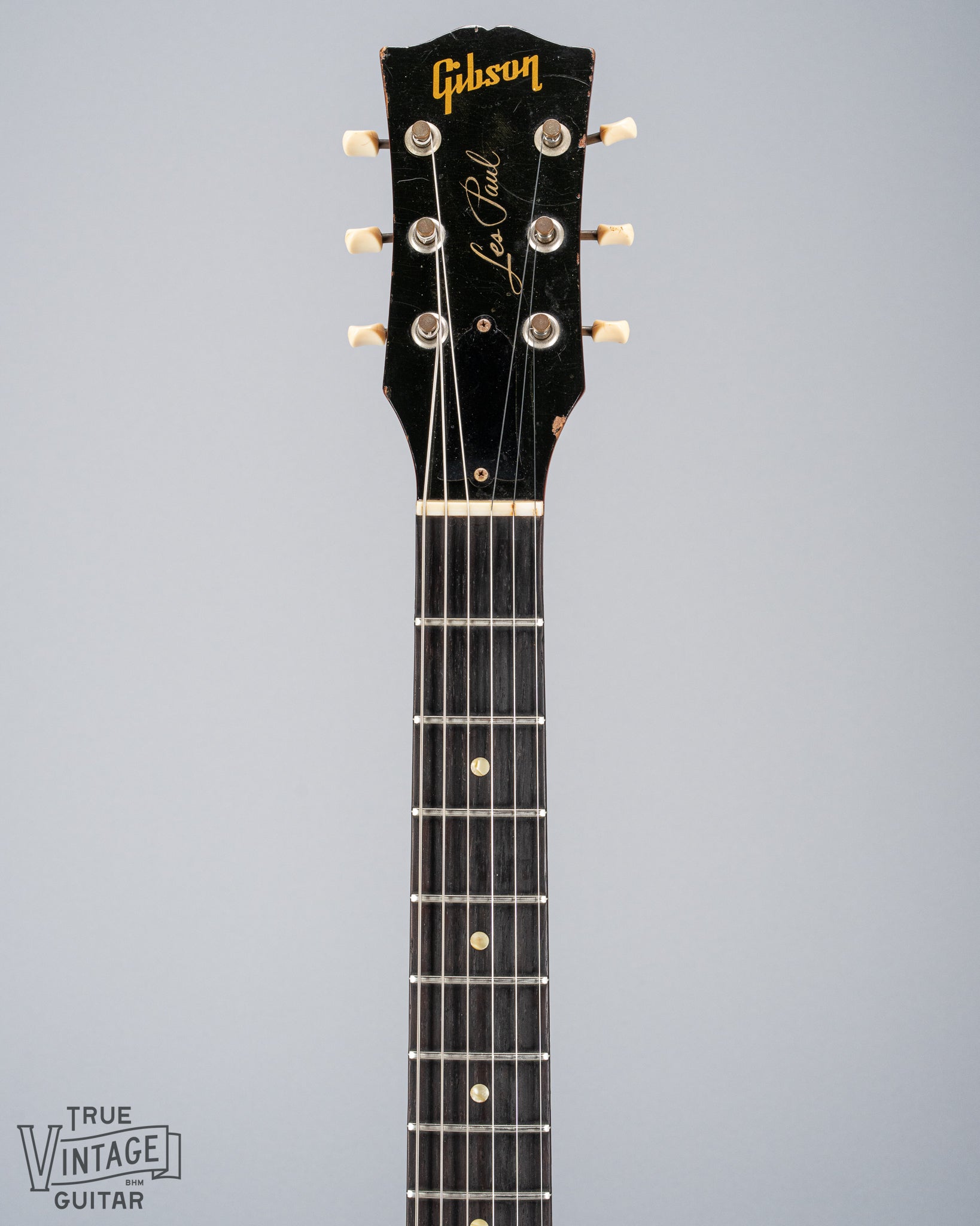 front of 1959 Gibson Les Paul Junior cherry guitar neck fretboard inlays frets headstock logo print tuning machines tuner buttons