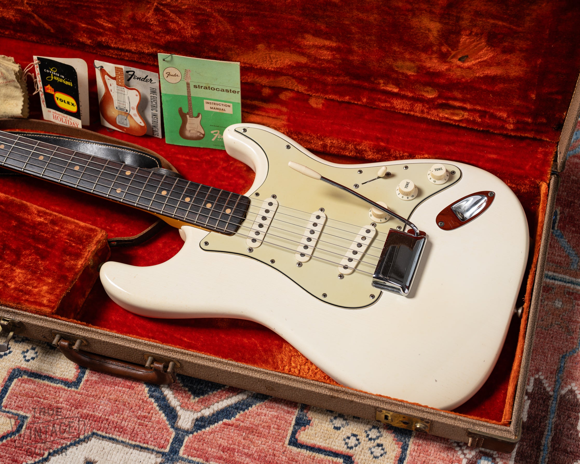 1962 Stratocaster guitar white in original case with hang tags