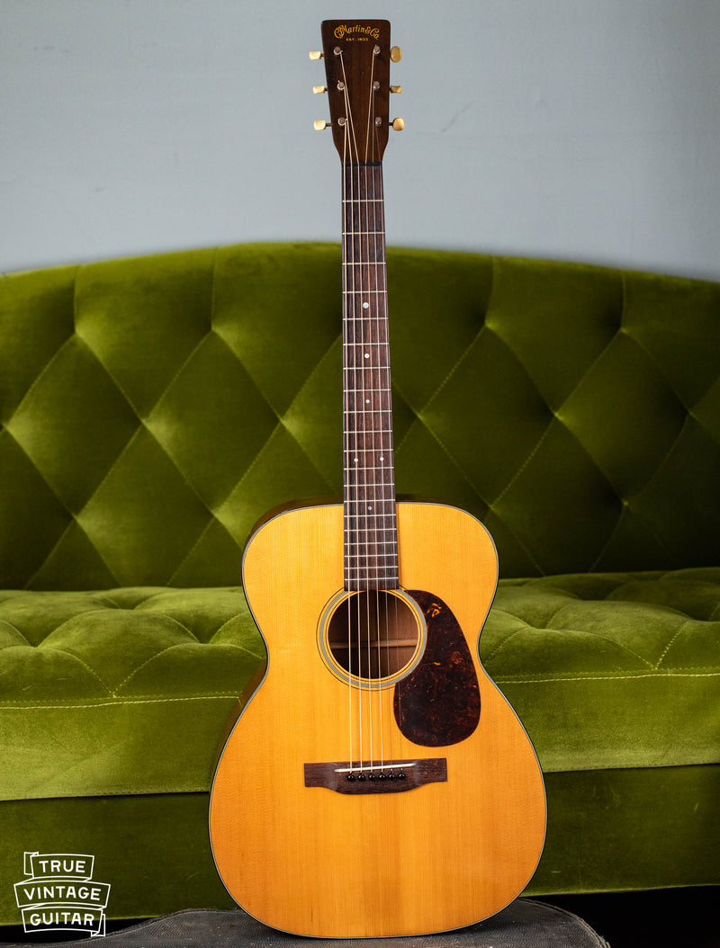 vintage Martin 00-18 guitar 1943