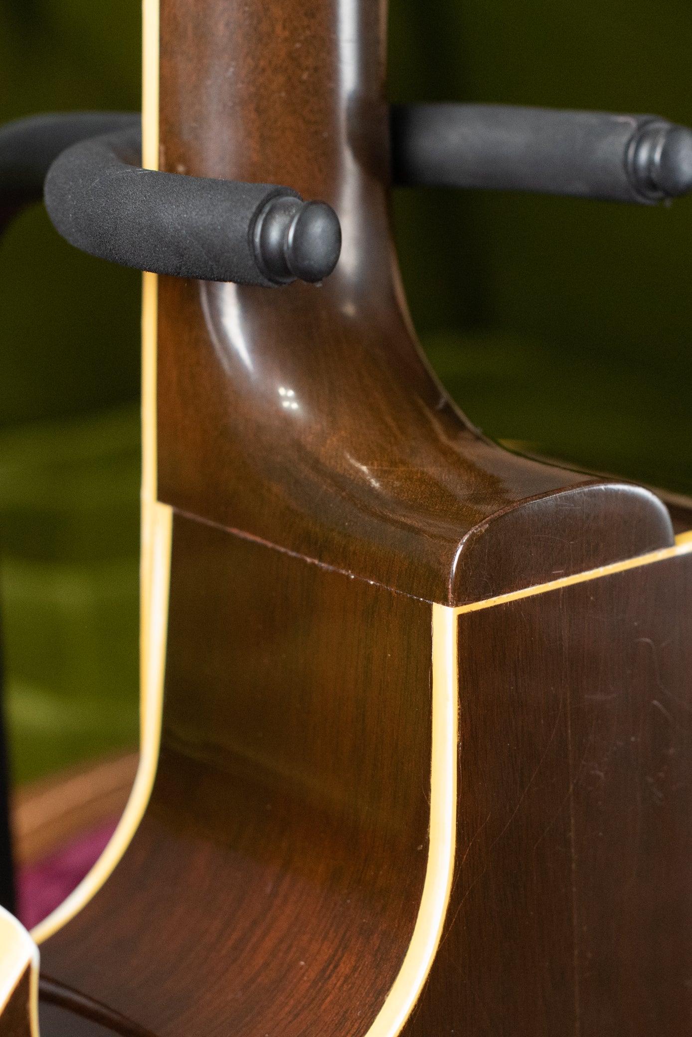 Gibson CF-100 neck joint