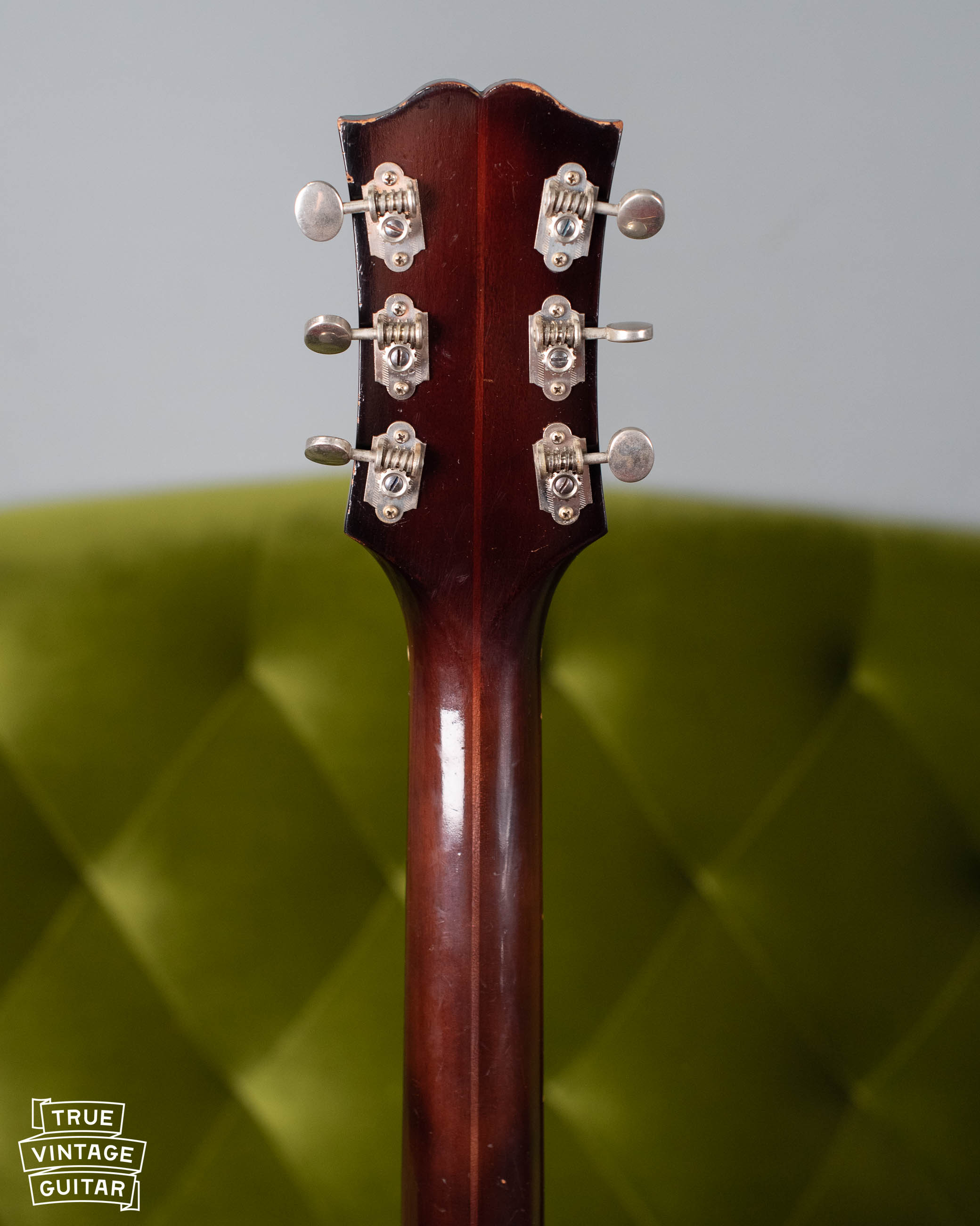 Guild neck 1954