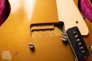 Bridge pickup cavity, Vintage 1954 Gibson Les Paul goldtop