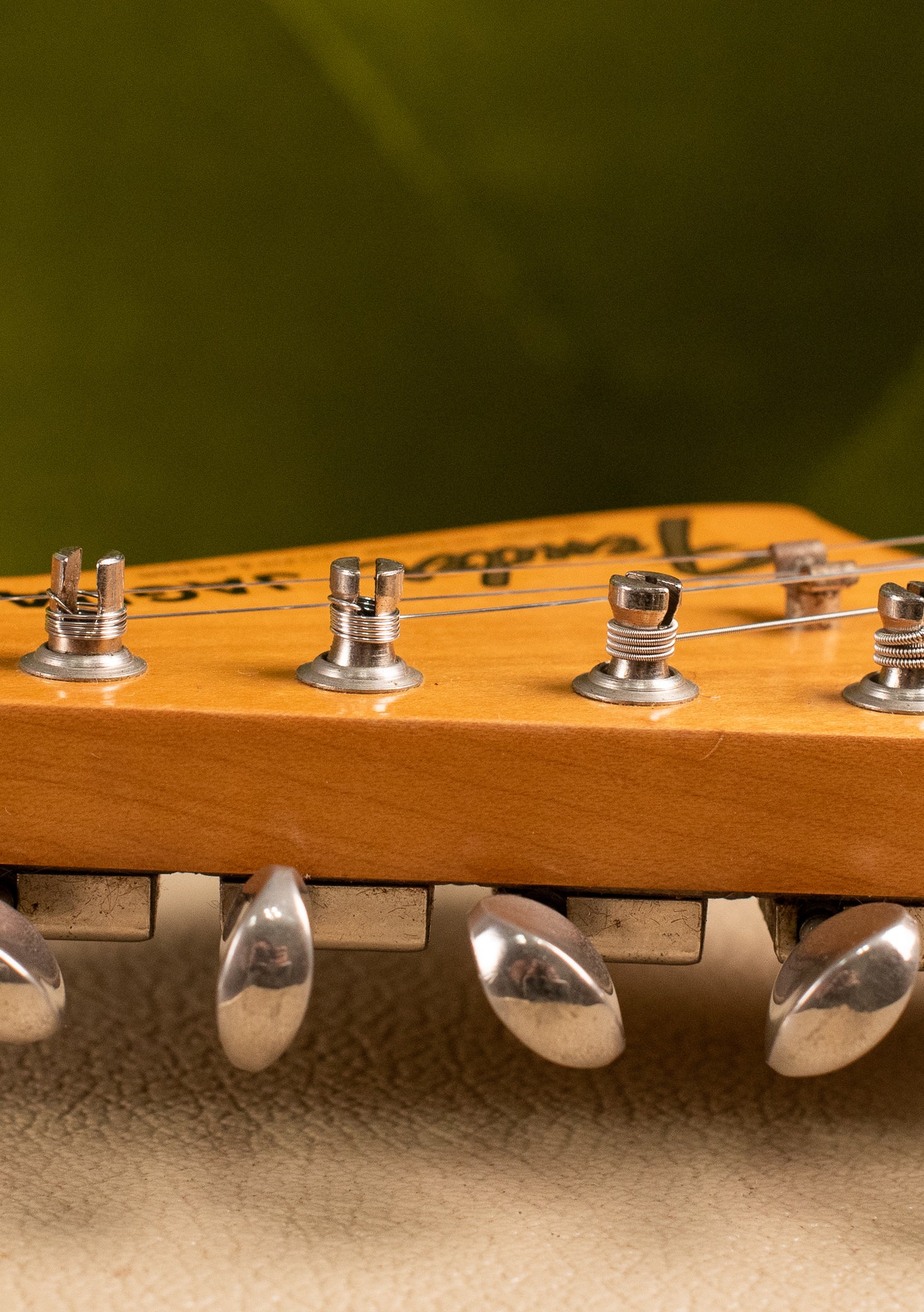 Bass VI, Fender 6 tuner, Vintage 1963 Fender Jaguar Sunburst guitar