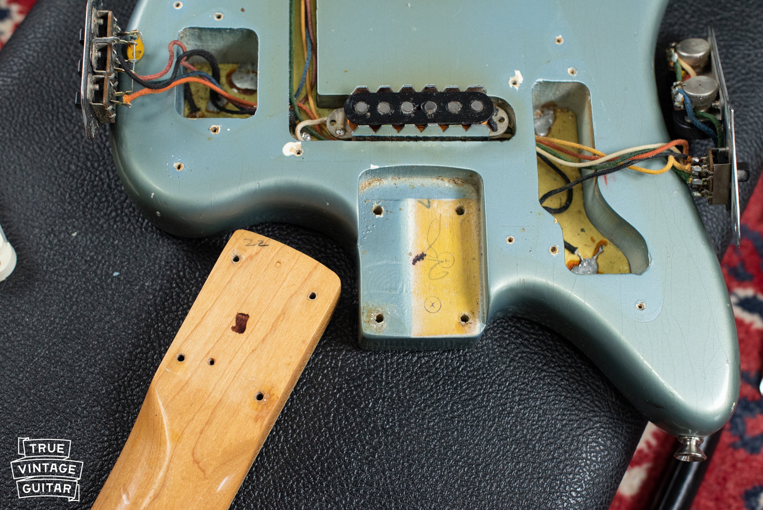 Fender neck pocket paint stick mark