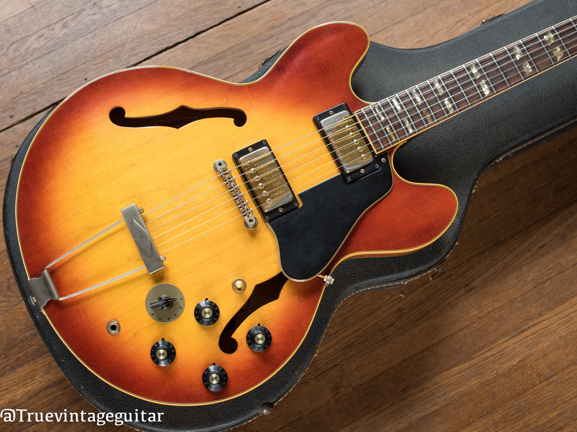 Vintage 1972 Gibson ES-345 Stereo Sunburst