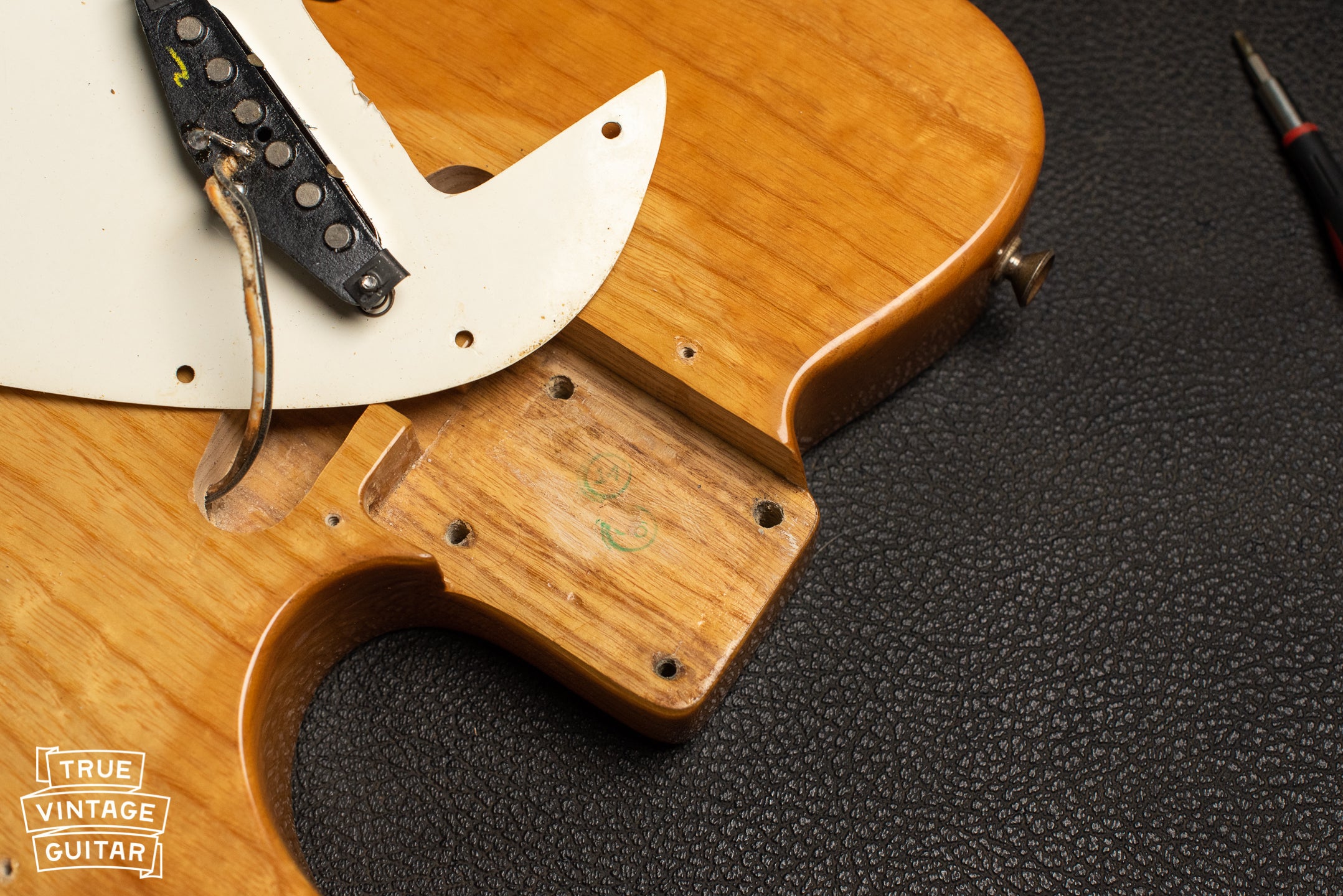 1969 Fender Telecaster Thinline neck pocket