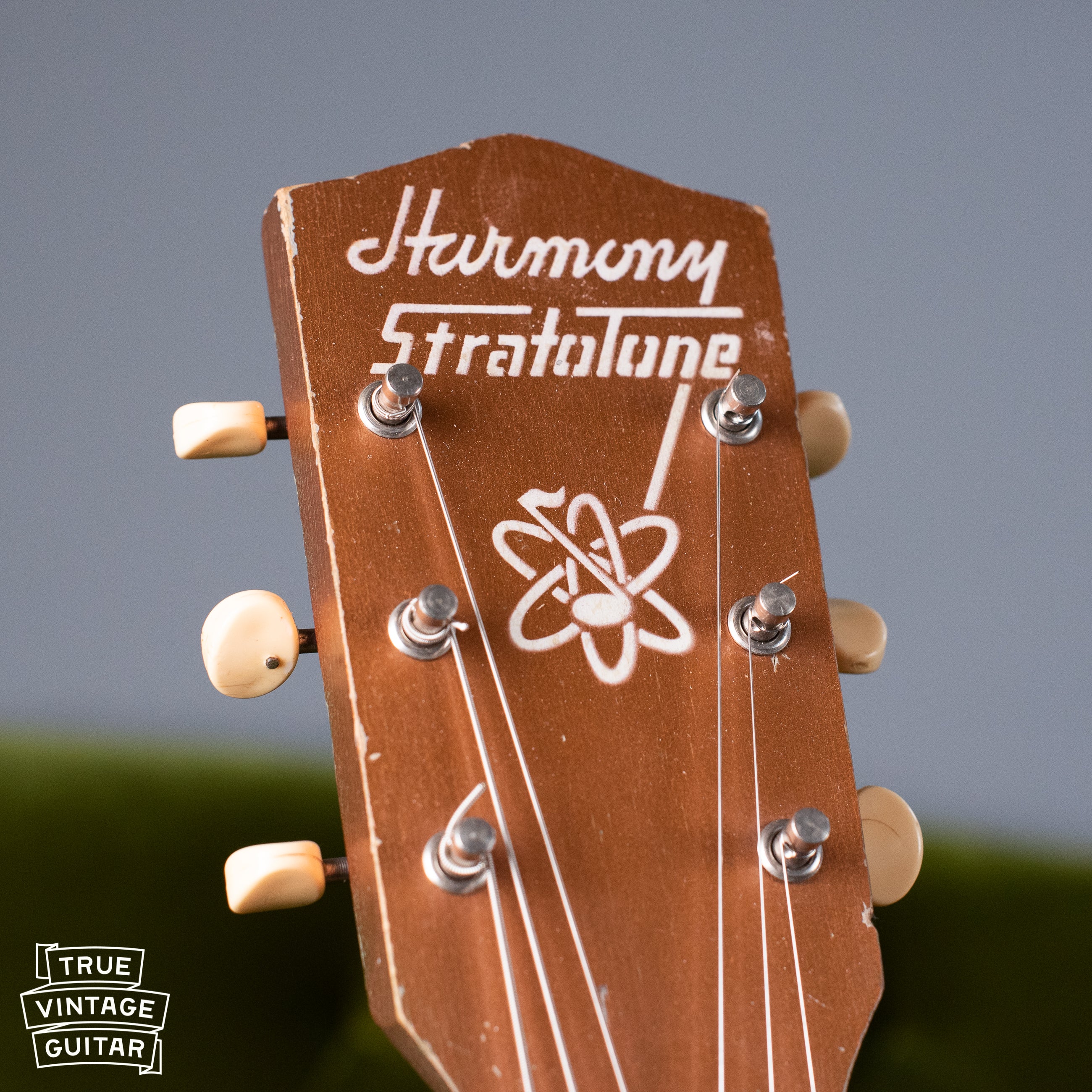 Headstock logo, Vintage Harmony H44 Stratotone