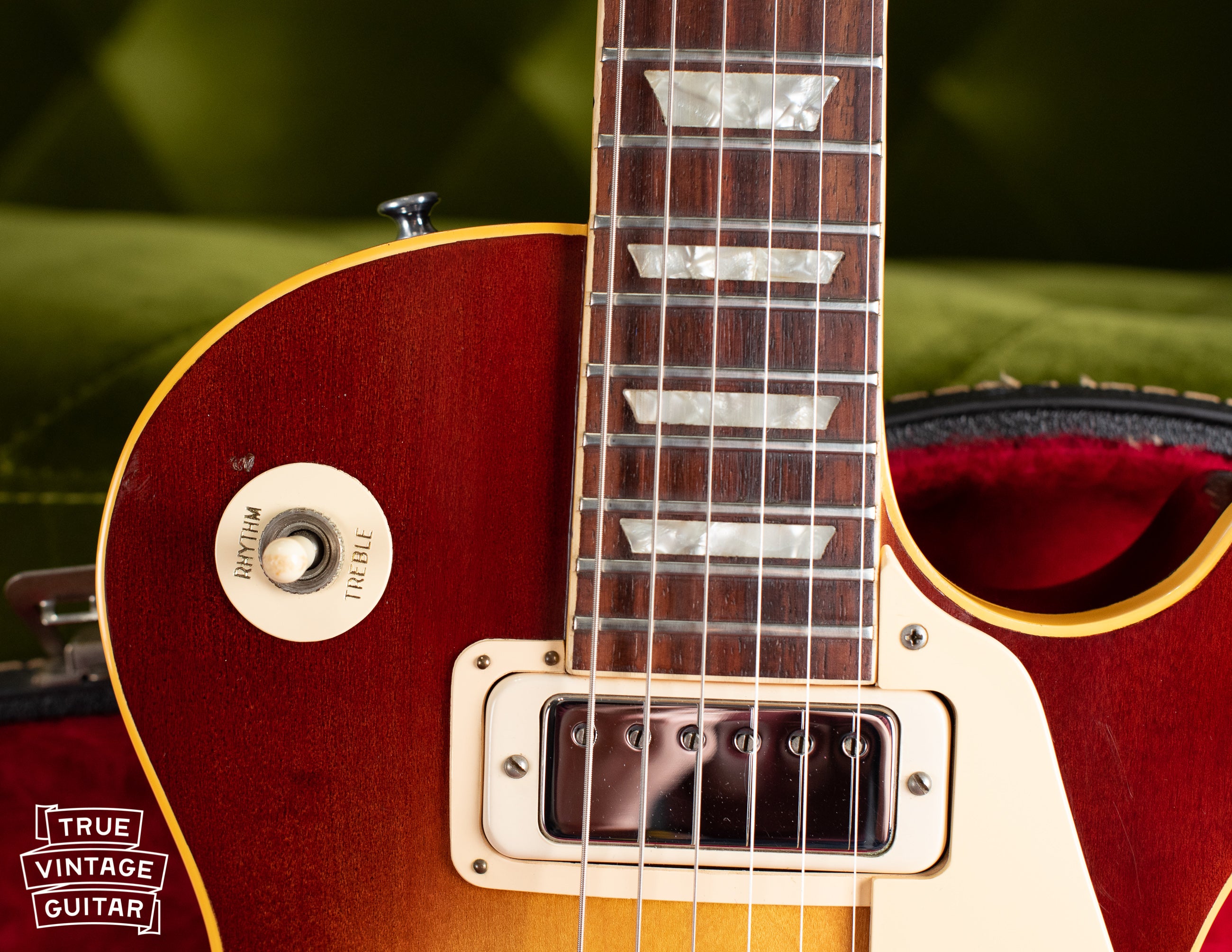 Vintage 1972 Gibson Les Paul Deluxe Sunburst electric guitar 