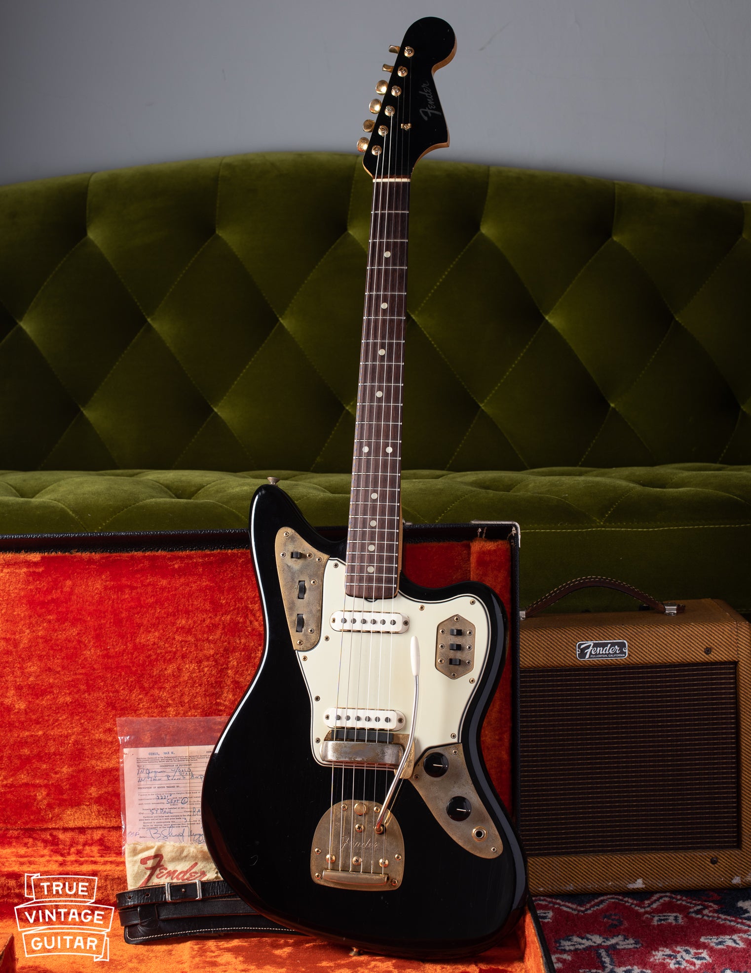 Fender Jaguar 1965 Black with Gold Hardware