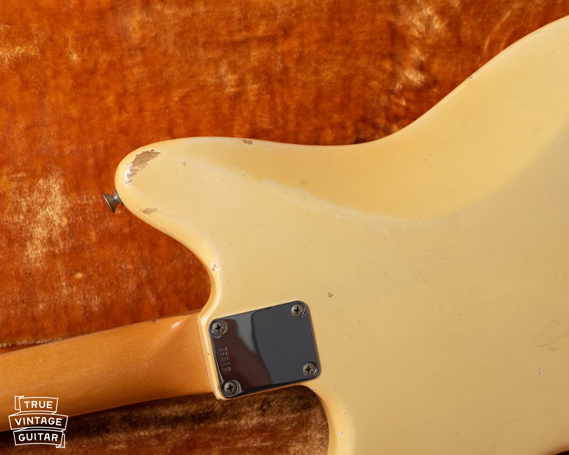 Scratch on edge of body of Fender Jazzmaster 1961