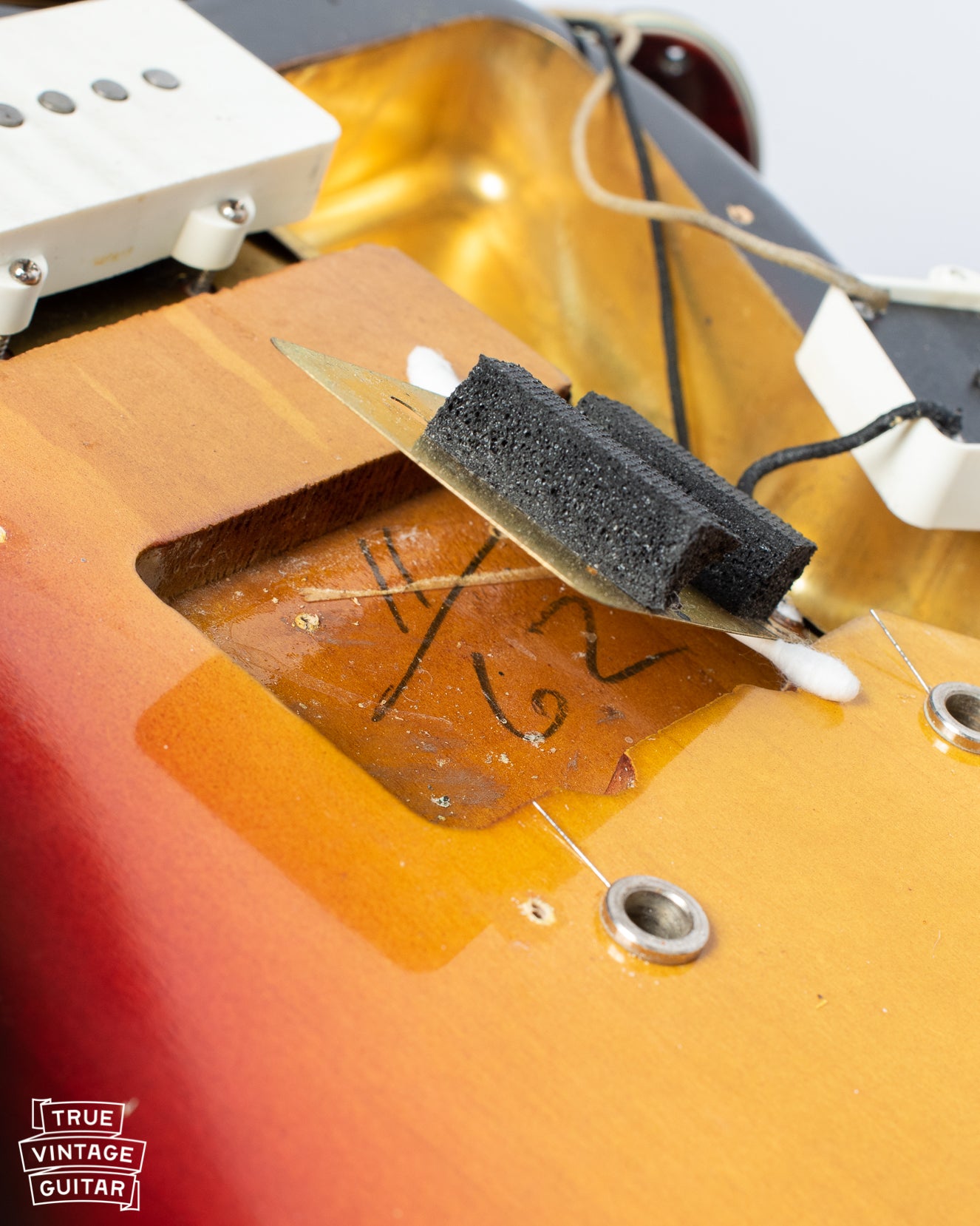 Fender Jazzmaster 1963 pickup cavity pencil date 11/62