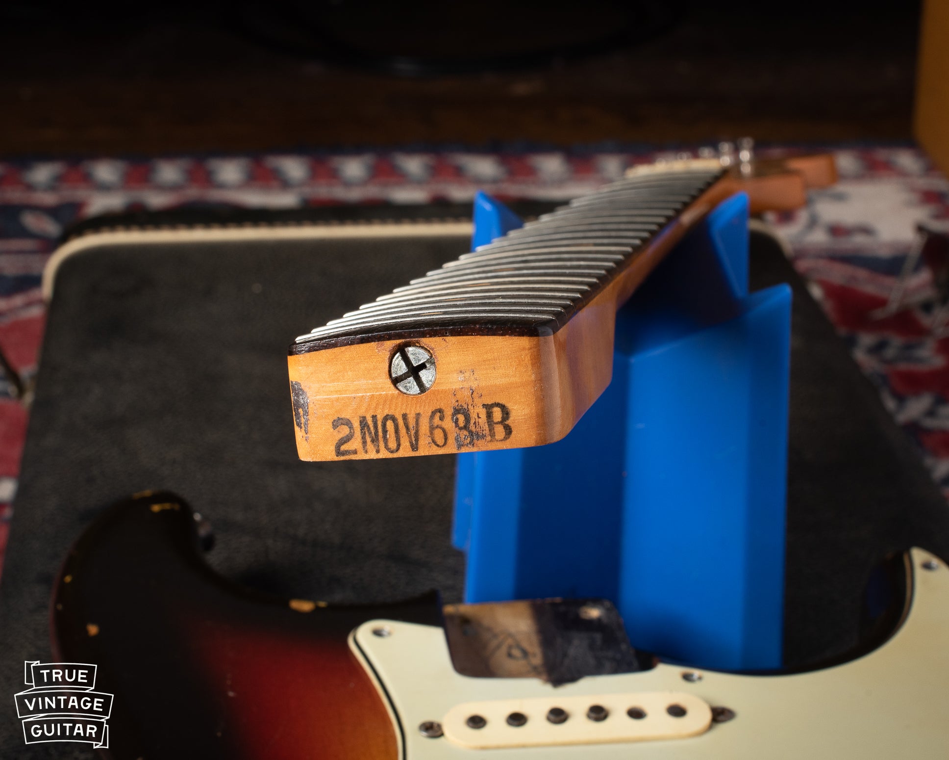 Fender Stratocaster 1963 Sunburst – True Vintage Guitar