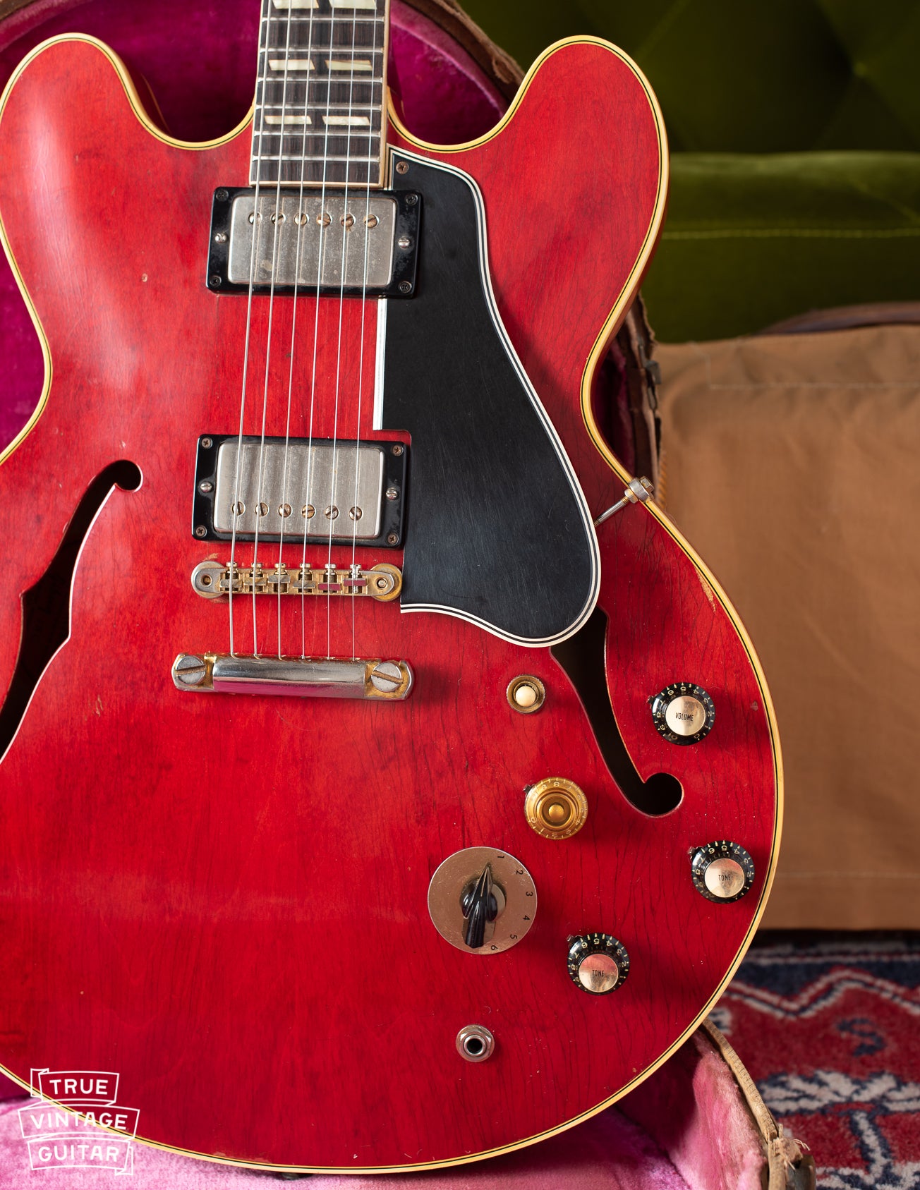 Long pickguard with cherry red finish 1960 Gibson ES-345 guitar