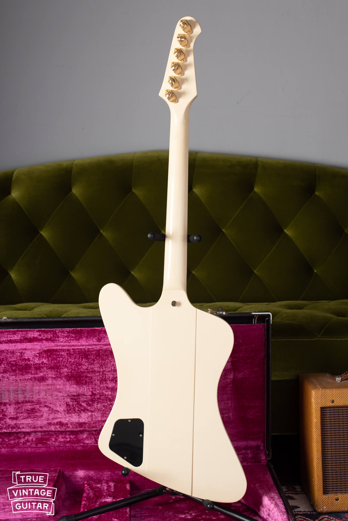 【3PUモデル!!】Gibson Firebirdタイプ 白色×ゴールドパーツ 1992 Gibson Firebird V Classic White | Guitar Chimp