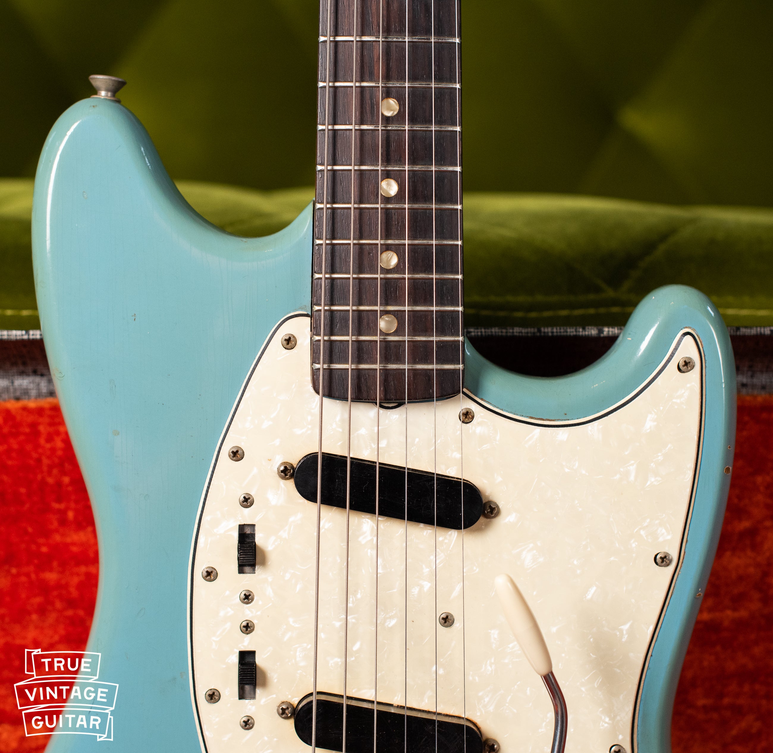 Vintage 1966 Fender Mustang Blue, fretboard